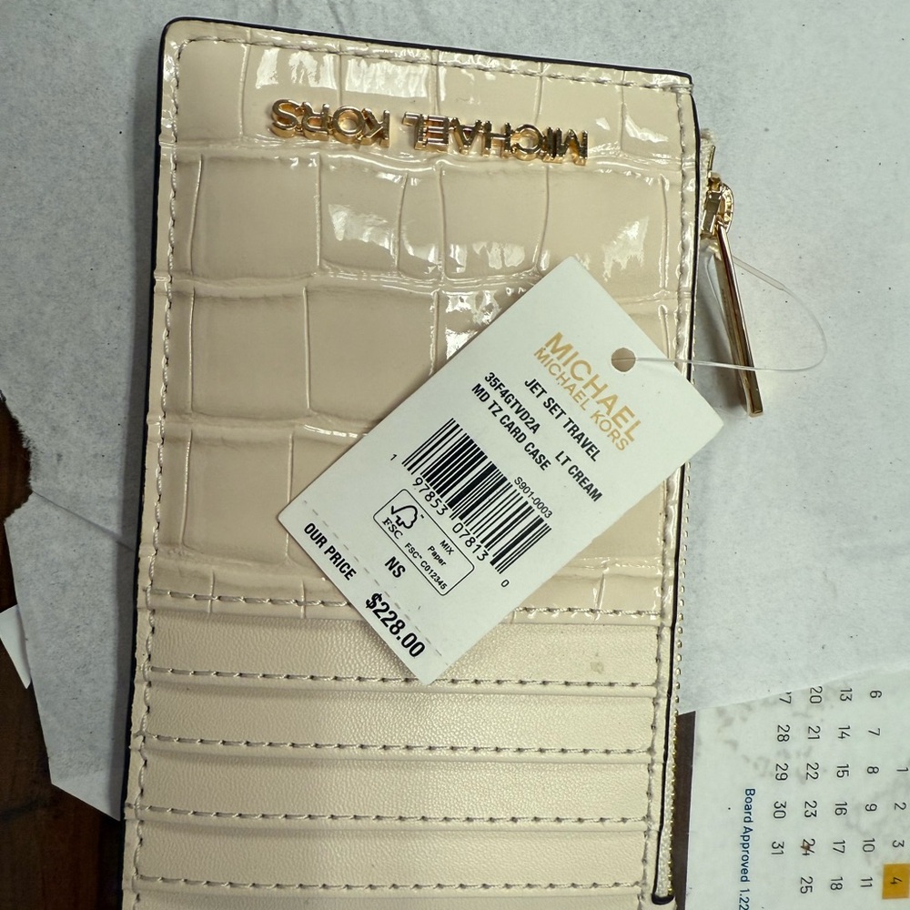 Michael Kors Cream Card Holder
